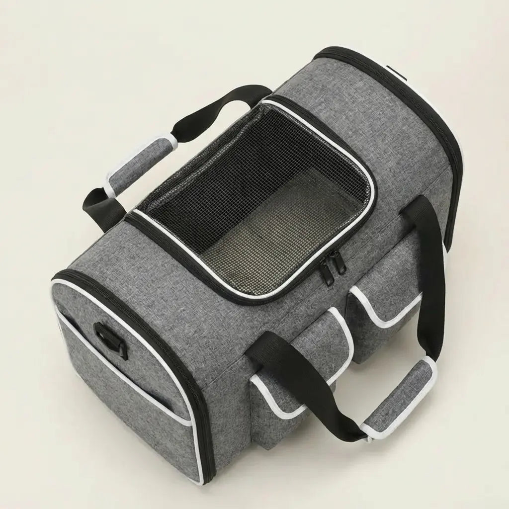 sac de transport gris vu de haut